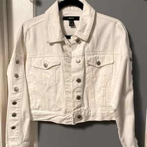FOREVER 21 WHITE JEAN JACKET SIZE SMALL